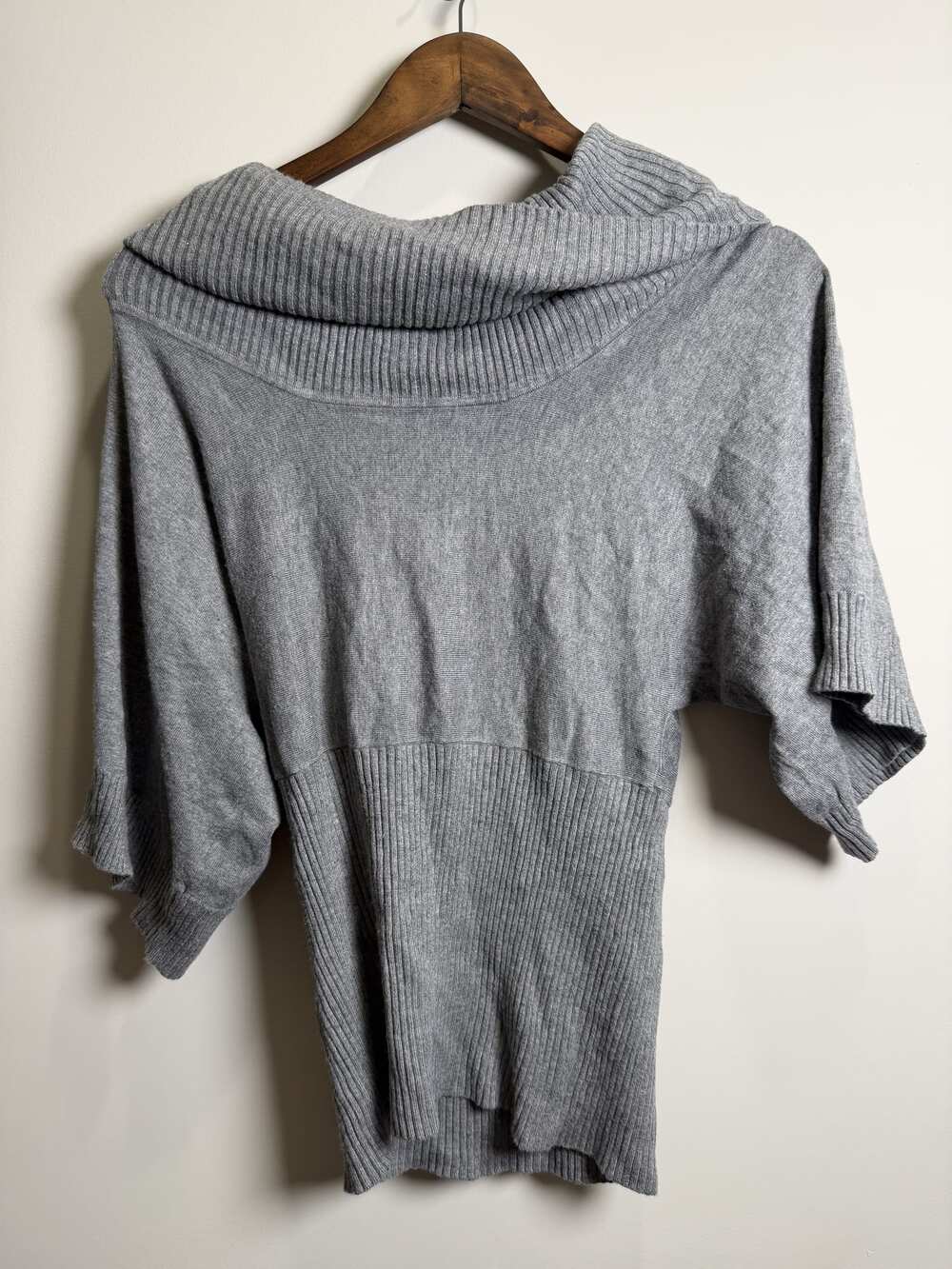 Willi Smith Gray Cowl-Neck Ribbed Knit Sweater Tunic, Size S
